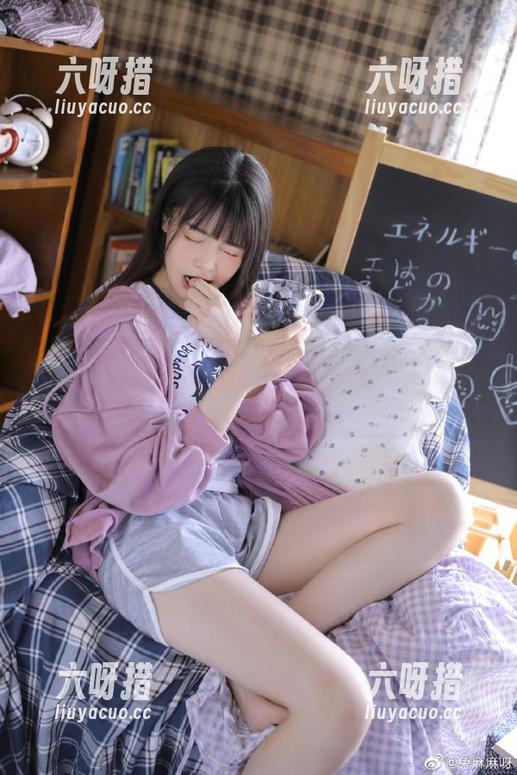 166吃瓜 166吃瓜网导航:边看边吃,瞬间攻略你的无聊时光!