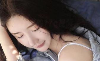 火花四射的17c视频，黑料曝光，简直转不过来头！