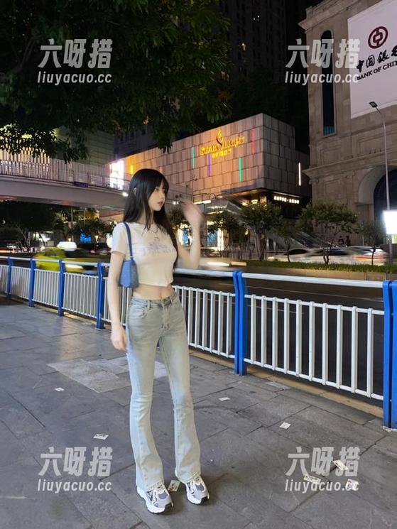 51cg 一口气吃掉51cg1.ct苹果版的瓜,仿佛遇到了春天的第一吹风!