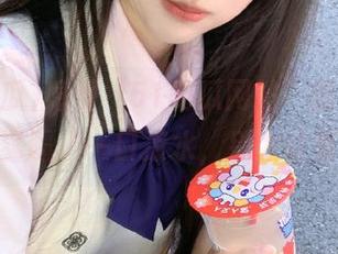 感受“51吃瓜网站”的爆料，就像猛喝了一口凉水，别太认真哦！