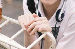 51吃瓜中心最新发布：吃瓜，不只是嘴巴的事，还有心的呐喊！