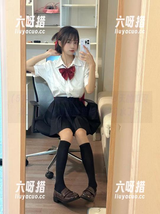51吃瓜网 登录51吃瓜网,今天的瓜可真丰盛,看得我嘴里都快流口水了…