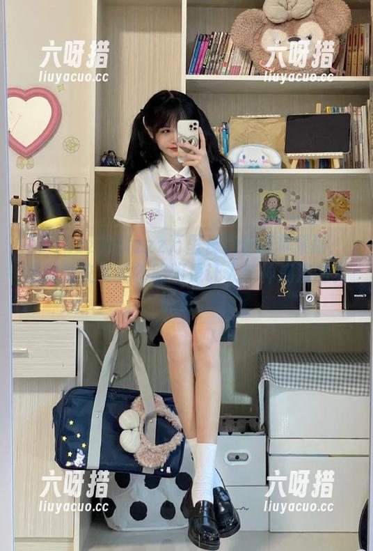 tttzzz tttzzz万里长篇长征苹果版:正能量充电站?明明是让人精神崩溃的负能量。