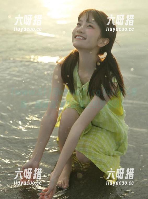 www.51 用www.51cg.fun的苹果版,随时随地让你跟上热辣资讯!