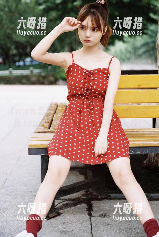 www吃瓜网 平行宇宙中的www吃瓜网.top,地址让人走错,瓜味却一样!