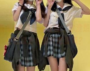 今日吃瓜在线：你没想过，网红吃瓜为何如同吃葡萄？