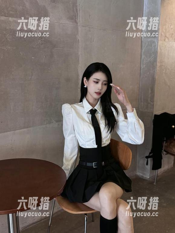 全网吃瓜 不好意思,刚在“全网吃瓜”视频里沉迷八卦,浪费了刷屏的时间!