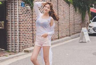 吃瓜17网站，群里八卦众生相，真的是“瓜”色天香！