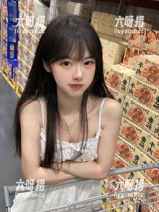 国产吃瓜 当国产吃瓜网站成了我们情感的调味剂,网址真是个神奇的所在!