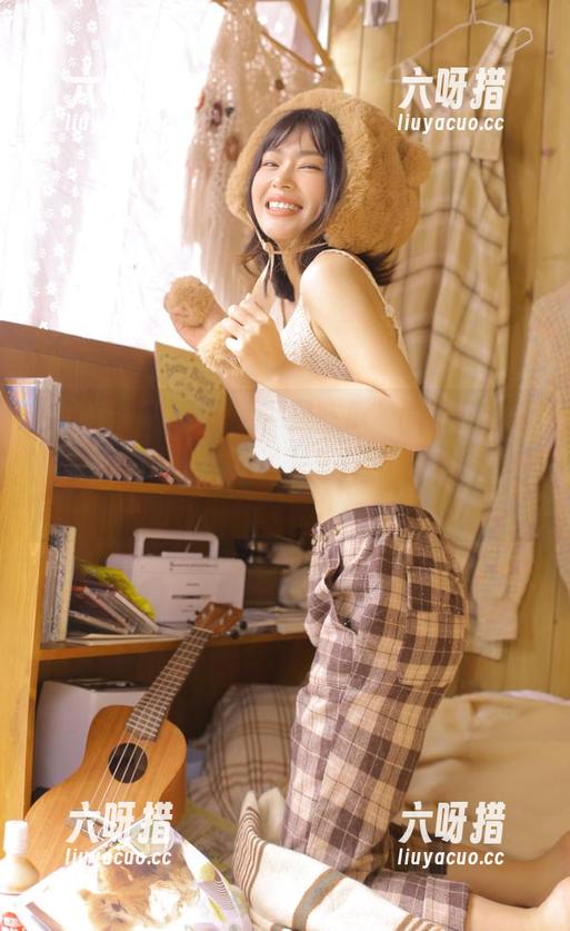 网曝吃瓜 这个“网曝吃瓜”的链接我还在循环回看,后劲真足!脑海里不停闪现画面。