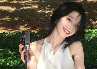 听说“网曝吃瓜”有个永久活动，明天去试试水吧，咋就有点上头呢？