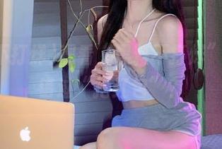 观看“黑料不打烊”，还怕错过“抢红包”？