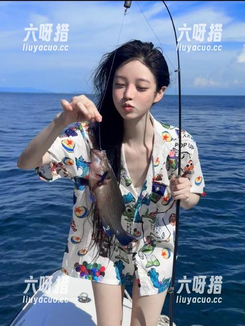 黑料不打烊 视频里光剑变身,zztt24黑料不打烊到底藏了多少槽点?