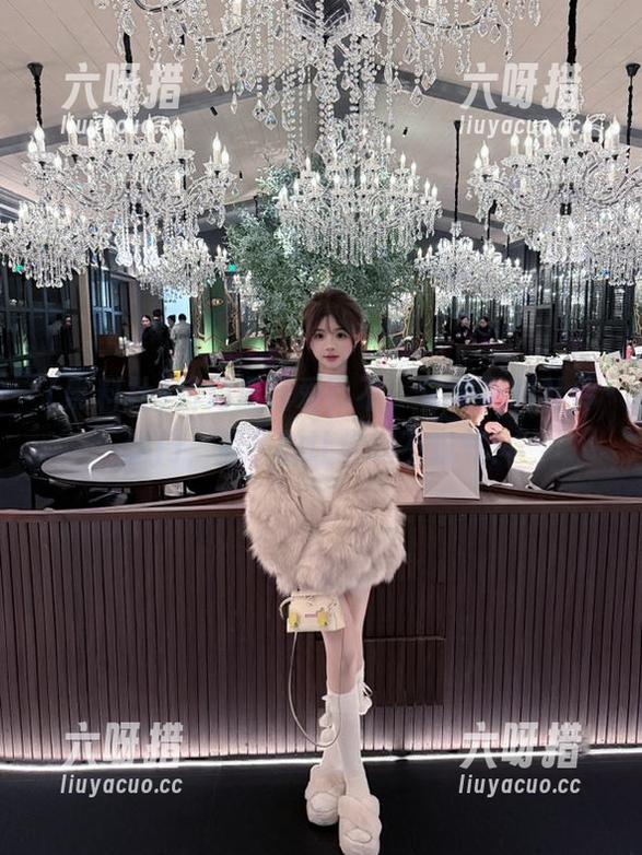 黑料社 转角遇到爱?不,它是黑料社传送门,瓜多的让你喘不过气!