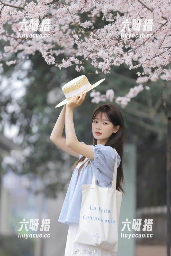 黑料网首页今日更新，永不迷路的我默默为他们打Pizza！