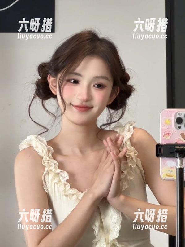 黑料网 翻开520.fun黑料网页,今天的八卦也太劲爆了吧!