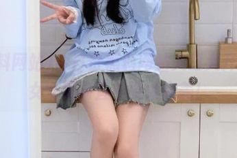 今日份黑料网站入口大开，美女介绍简直不要太完美！