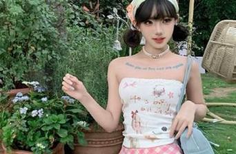 想看美女吗？黑料网站app教你如何大方打开，保你每次都气氛满分！